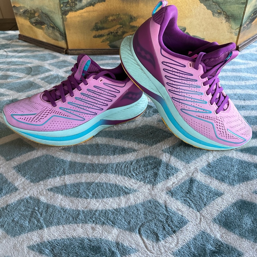 Saucony Endorphin Shift Women's Size 9 Pink & Purple Running Training Shoes